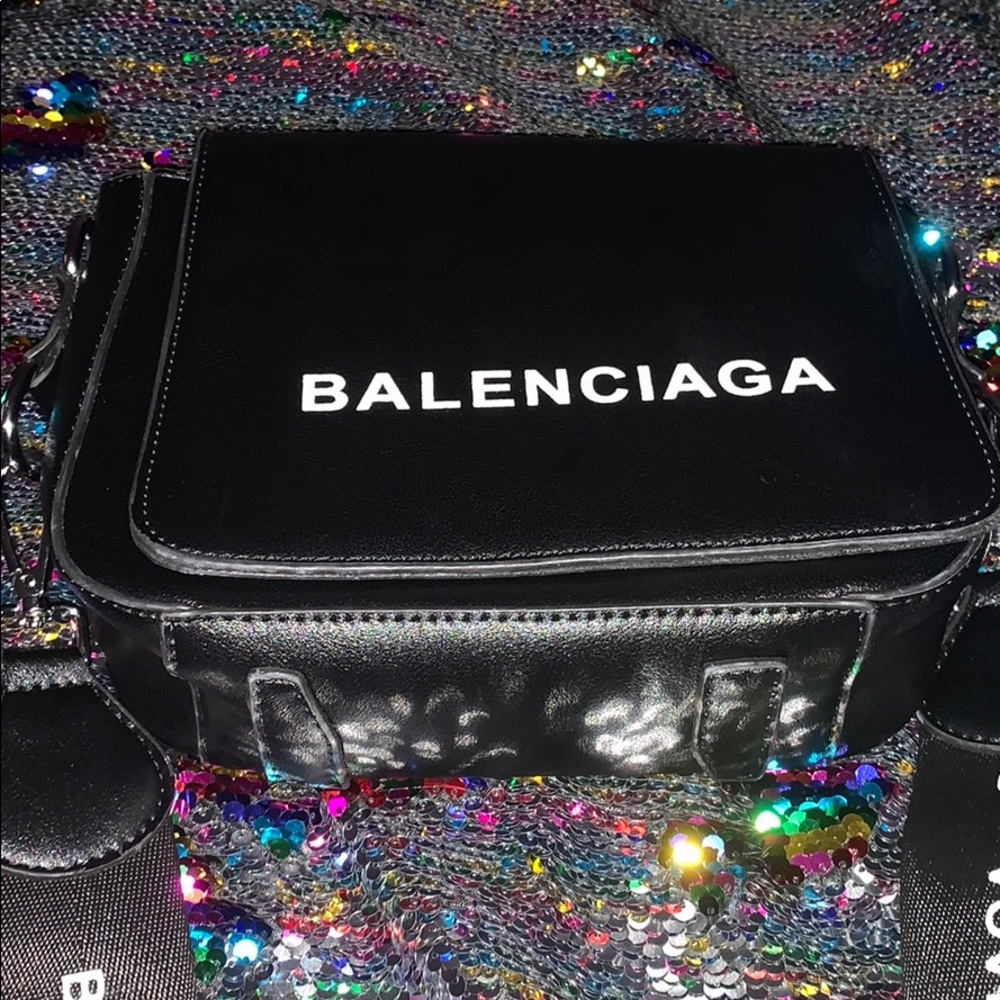 Balenciaga Everyday bag